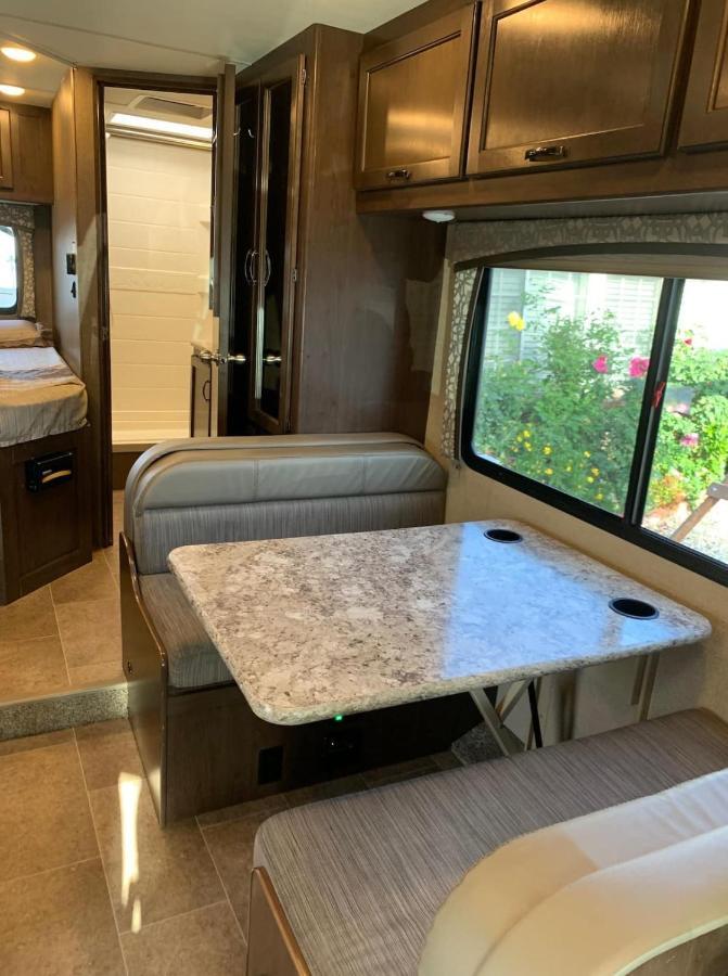 Aj-Xl Rv Rental Los Angeles Eksteriør billede