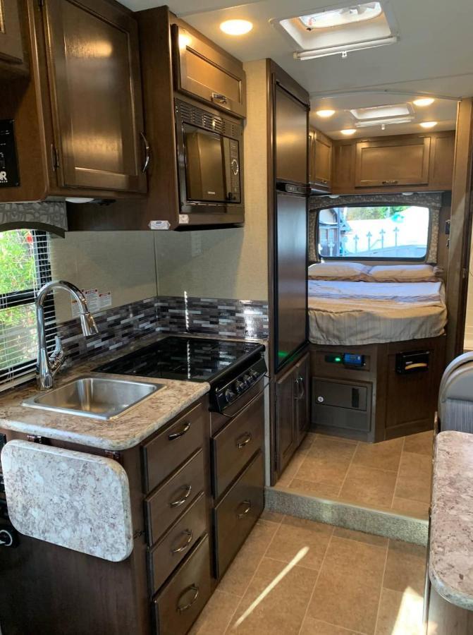 Aj-Xl Rv Rental Los Angeles Eksteriør billede