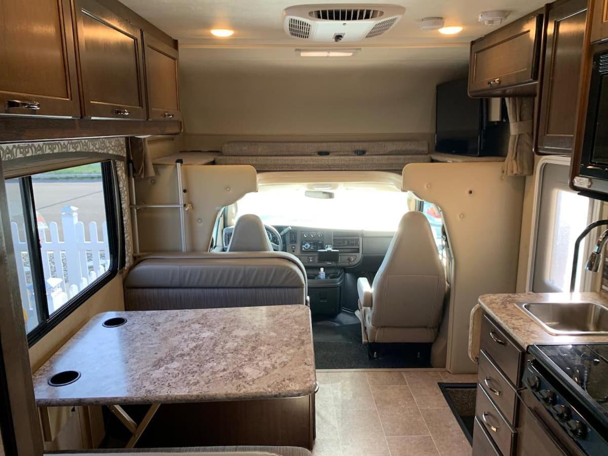 Aj-Xl Rv Rental Los Angeles Eksteriør billede